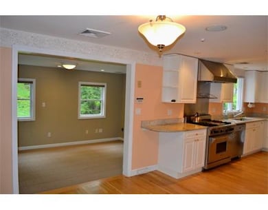 286 Boston Post Rd unit 286, Weston, MA 02493 - photo 4