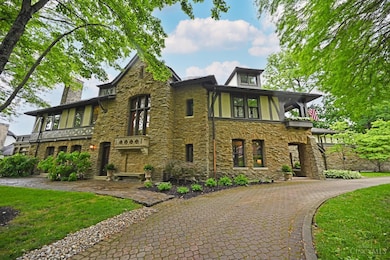 1 Beech Crest Ln, Cincinnati, OH 45206 - photo 3