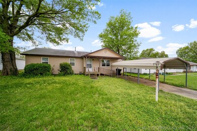 305 E 12th Place, Claremore, OK 74017 - photo 2