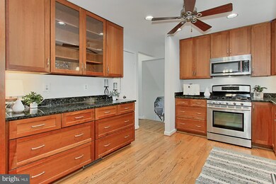 1900 Rampart Dr, Alexandria, VA 22308 - photo 6