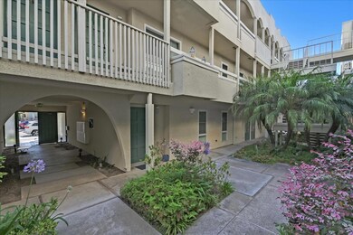 3747 Yosemite St unit 3, San Diego, CA 92109 - photo 2