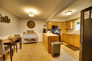 646 Idlewood Ave, Sheffield Lake, OH 44054 - photo 5