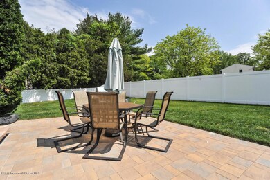 4 Cape Ct - MLS (Patio)