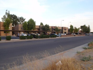 512X N 58th Ave, Glendale, AZ 85301 - photo 5