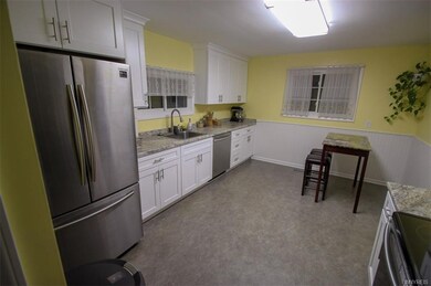 New kitchen shaker cabinets, countertops, double b