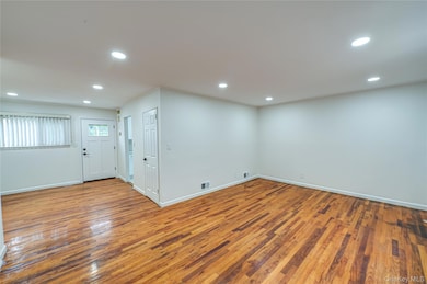 10 Gerhard Rd, Plainview, NY 11803 - photo 2