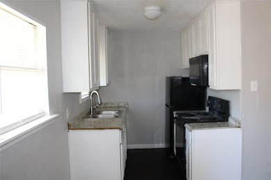 3910 Polly St unit 202, Dallas, TX 75210 - photo 5