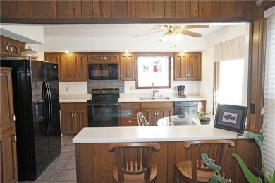 8027 Widmer Rd, Lenexa, KS 66215 - photo 6