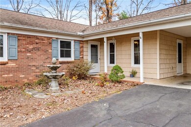 117 Hillside Ct, King, NC 27021 - photo 2