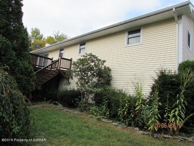51 Hanlin Dr, Nanticoke, PA 18634 - photo 2