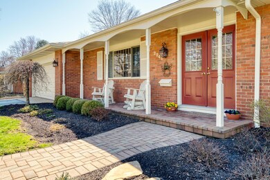 2241 Glenmere_MLS_05