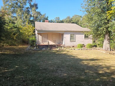 697 Lumpkin St, Cuthbert, GA 39840 - photo 2