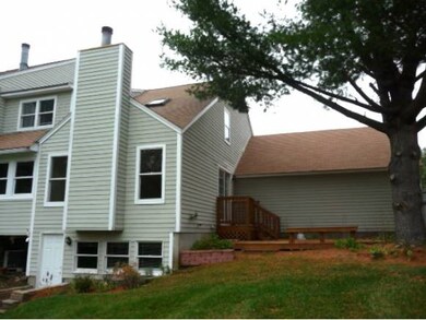 200 Winding Pond Rd unit 200, Londonderry, NH 03053 - photo 2