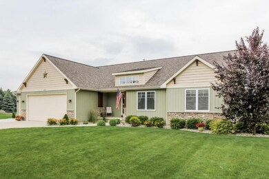 002-Front_View-1843633-small