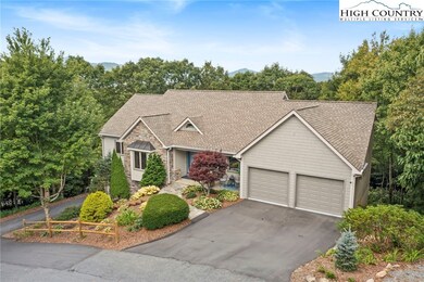 316 Sugar View Cir, Blowing Rock, NC 28605 - photo 3