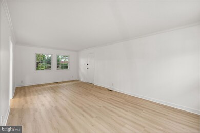 210 W Beech Rd, Sterling, VA 20164 - photo 5