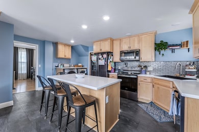 500 N Spring (3)