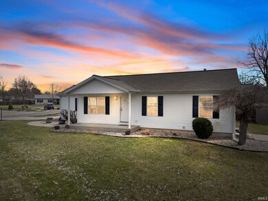 834 Jessica Ct, Nappanee, IN 46550 - photo 3