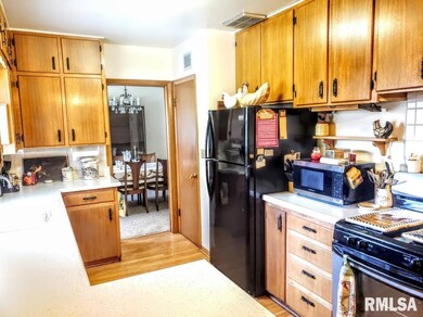 3313 36th St, Rock Island, IL 61201 - photo 5