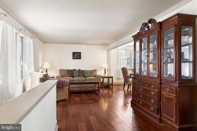 215 Patricia Ln, Secane, PA 19018 - photo 5