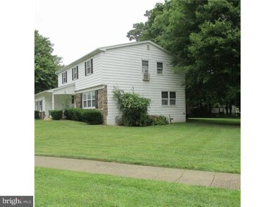 173 Floral Dr, Morrisville, PA 19067 - photo 2