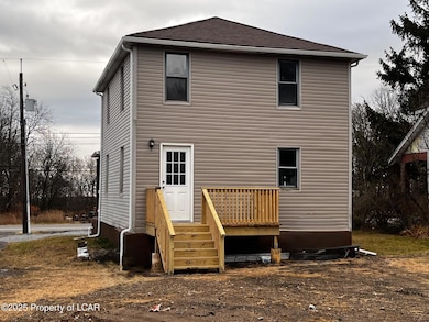 72 Foster Ave, Freeland, PA 18224 - photo 4