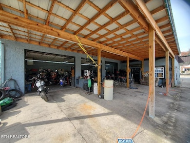 20208 Alberta St, Oneida, TN 37841 - photo 7