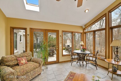 829 Biltmore Ct, Naperville, IL 60563 - photo 2