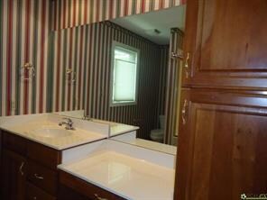 unlisted-address, Columbus, IN 47203 - photo 7