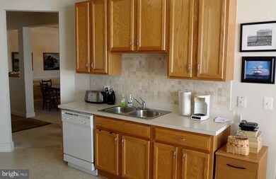 12832 Clarksburg Square Rd, Clarksburg, MD 20871 - photo 2