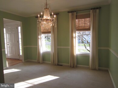 1906 Aubrey Place Ct, Vienna, VA 22182 - photo 4