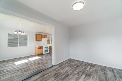 615 Tainter St-3 - Copy.jpg