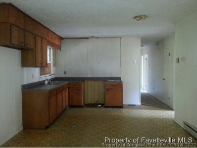 5490 Bellwood Ct, Fayetteville, NC 28314 - photo 2