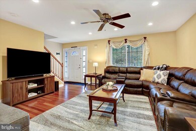 4555 Del Mar Dr, Reading, PA 19606 - photo 4