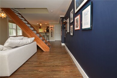 9 Marsh St, Newport, RI 02840 - photo 3