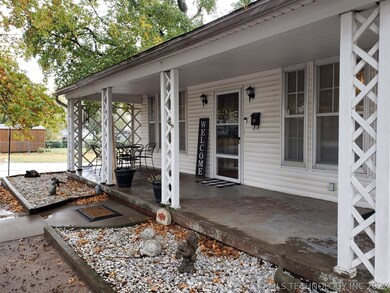 1201 E Fairview Ave, Sapulpa, OK 74066 - photo 3