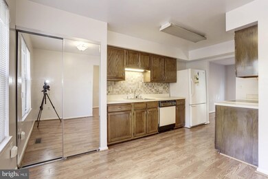 2104 Carriage Square Place, Silver Spring, MD 20906 - photo 5