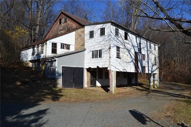 40 Wheeler Ln, Bally, PA 19503 - photo 5