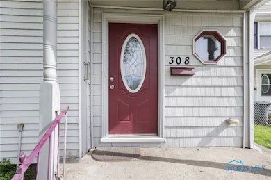 308 Crittenden Ave, Toledo, OH 43609 - photo 2