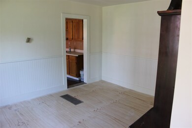 21 Ashuelot St, Winchester, NH 03470 - photo 6