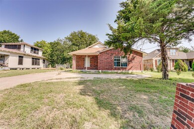 802 E Decatur St, Ennis, TX 75119 - photo 5