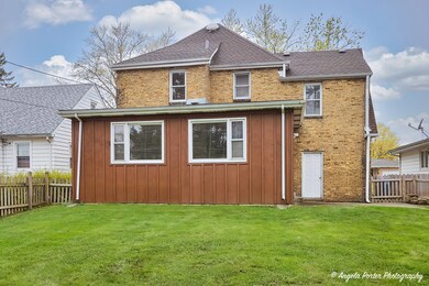 603 Westmoreland Ave, Waukegan, IL 60085 - photo 2