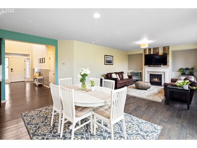 Living Room/Dining Room