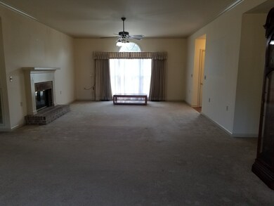 153 Greenbriar Cir, Manchester, TN 37355 - photo 7