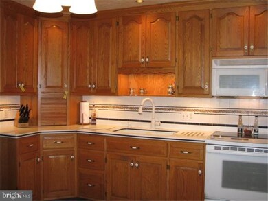 1132 Farmington Ave, Pottstown, PA 19464 - photo 4