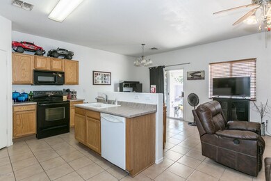 5708 N 73rd Lane (10 of 24)