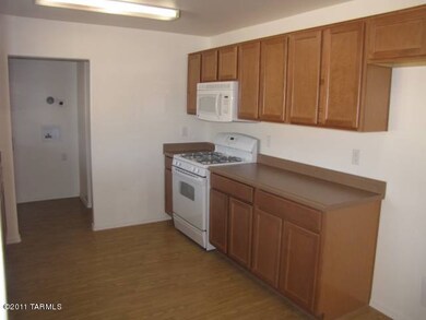 5247 E 7th St, Tucson, AZ 85711 - photo 6