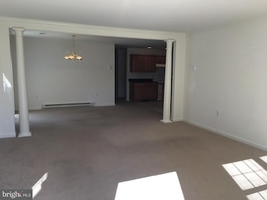 14052 Sweet Vale Dr, Hagerstown, MD 21742 - photo 5