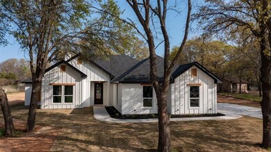 350 Faye Ln, Springtown, TX 76082 - photo 2