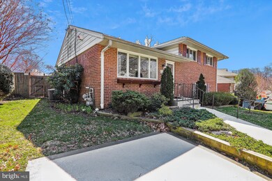 10403 Leslie St, Silver Spring, MD 20902 - photo 4